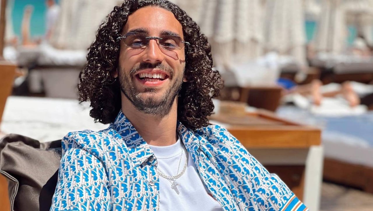 Cucurella recupera la sonrisa en el Chelsea tras el drama vivido