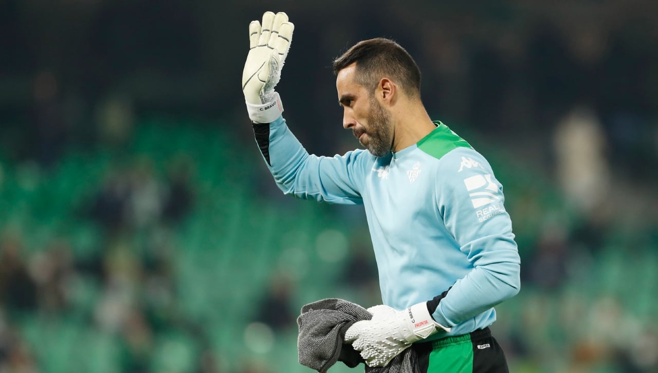 Bravo ve su futuro en el Betis más allá de junio...