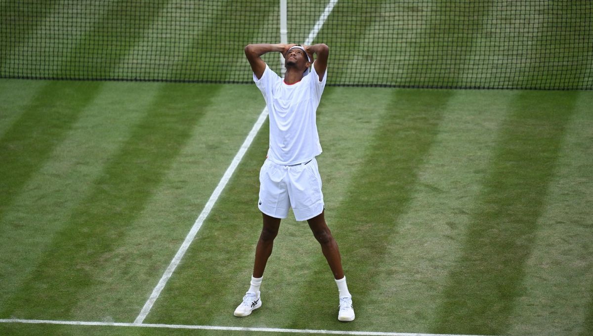 Otra gran revelación en Wimbledon deja fuera a Tsitsipas