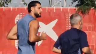 Entrenamiento... con Rafa Mir que tiene una nueva conversación