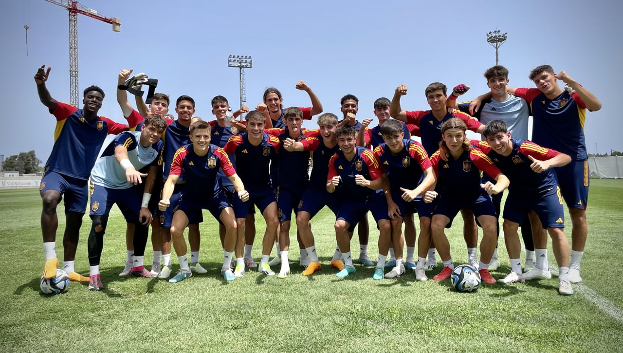 España Sub-19 - Noruega Sub-19: horario, canal y dónde ver en TV hoy el tercer partido del Europeo