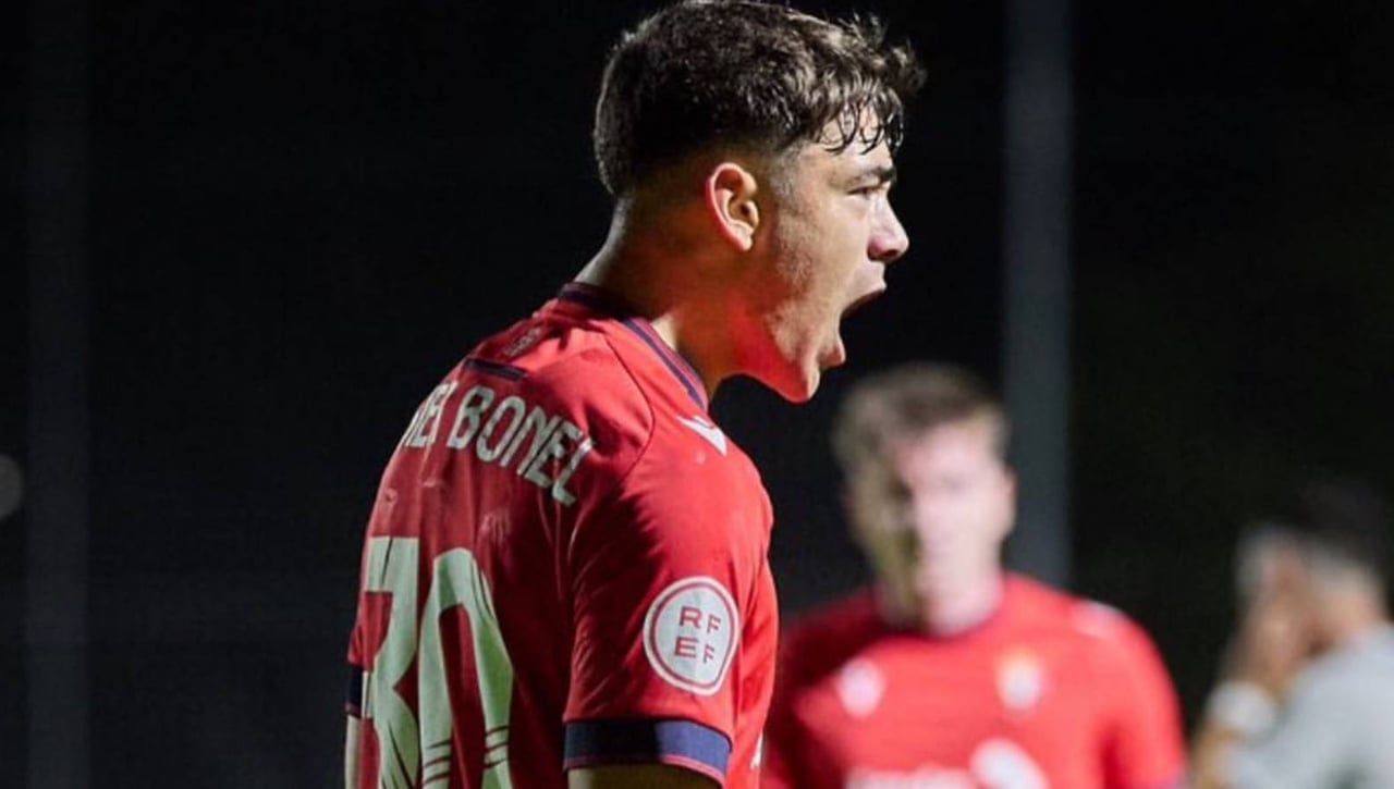 Asier Bonel, la nueva joya de Tajonar a la que Osasuna mira como delantero de futuro