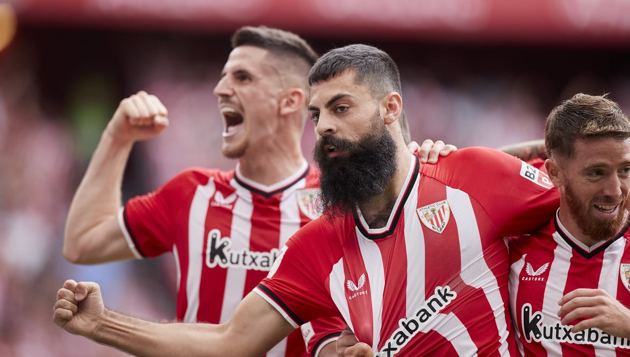 El Athletic arrasa al Cádiz (3-0)