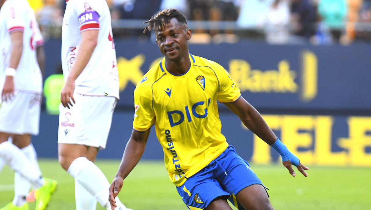 Acuerdo cerrado y oficial entre Huesca y Cádiz