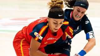 España debuta pasando por encima de Francia