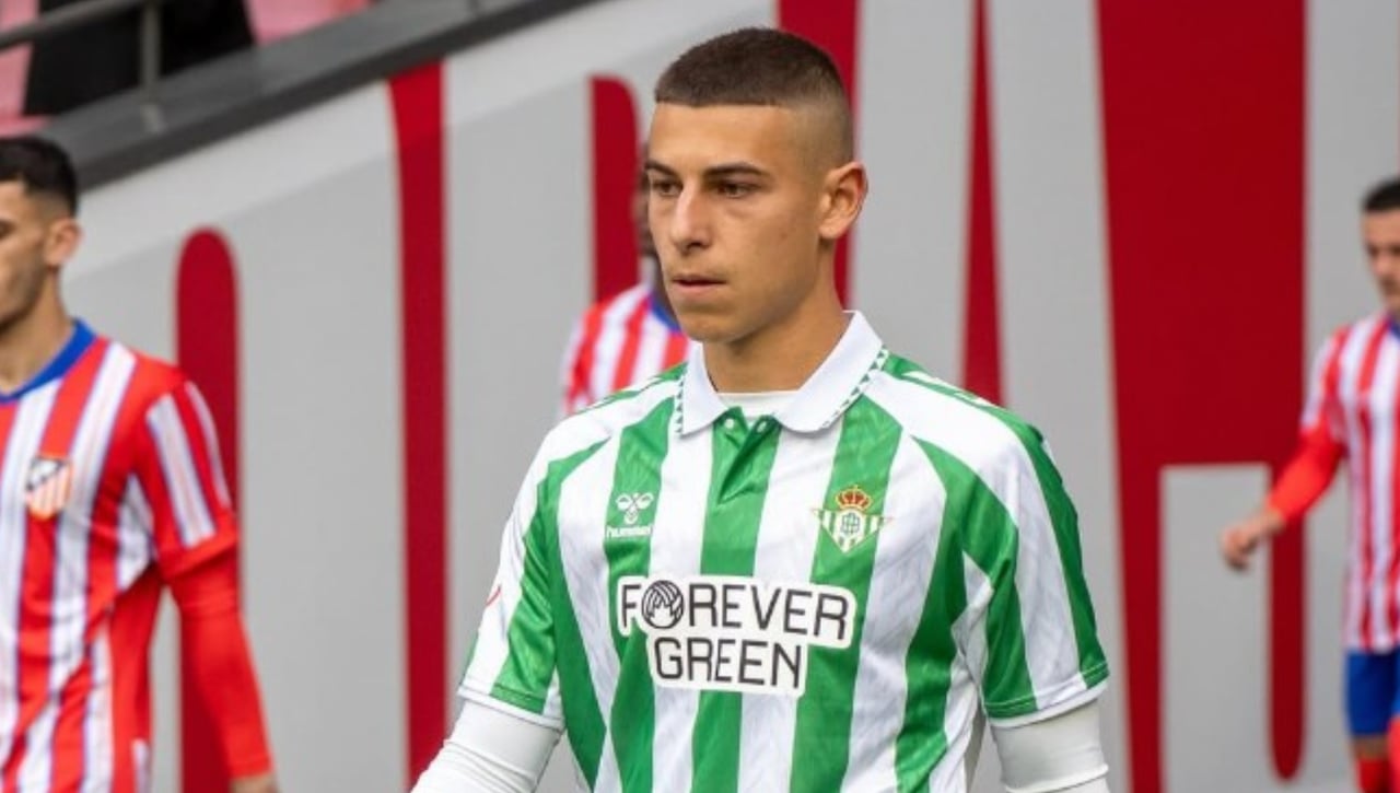 Otra renovación y cesión cerrada en el Betis