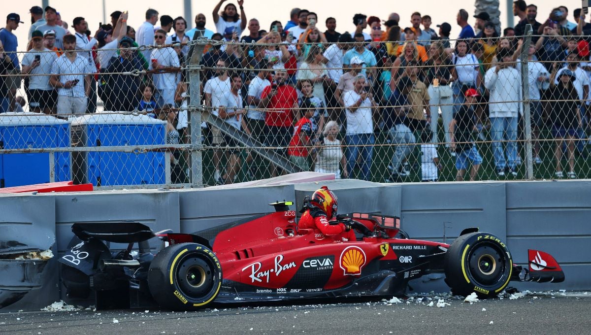 Carlos Sainz, contra el muro; Alonso...