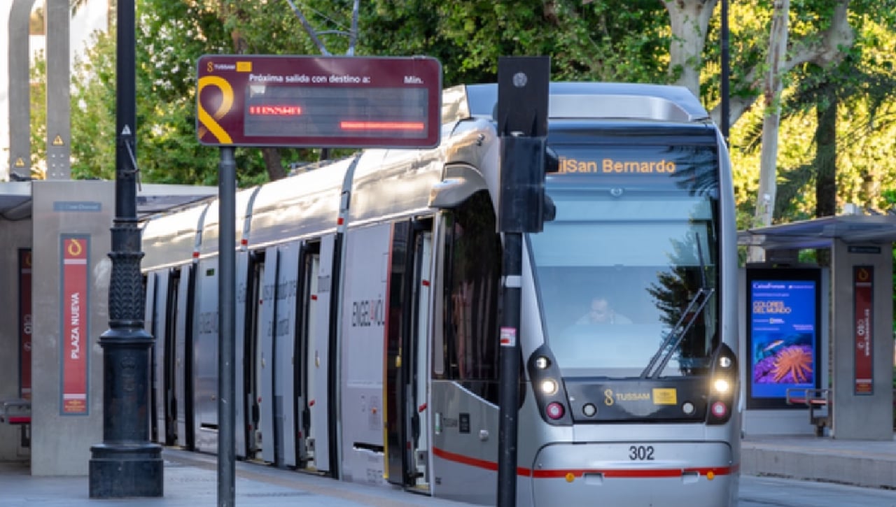 Tussam limita temporalmente el recorrido del tranvía por obras en Plaza Nueva
