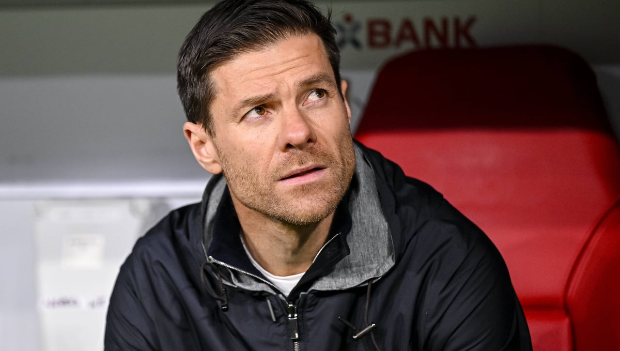 Xabi Alonso zanja su salida