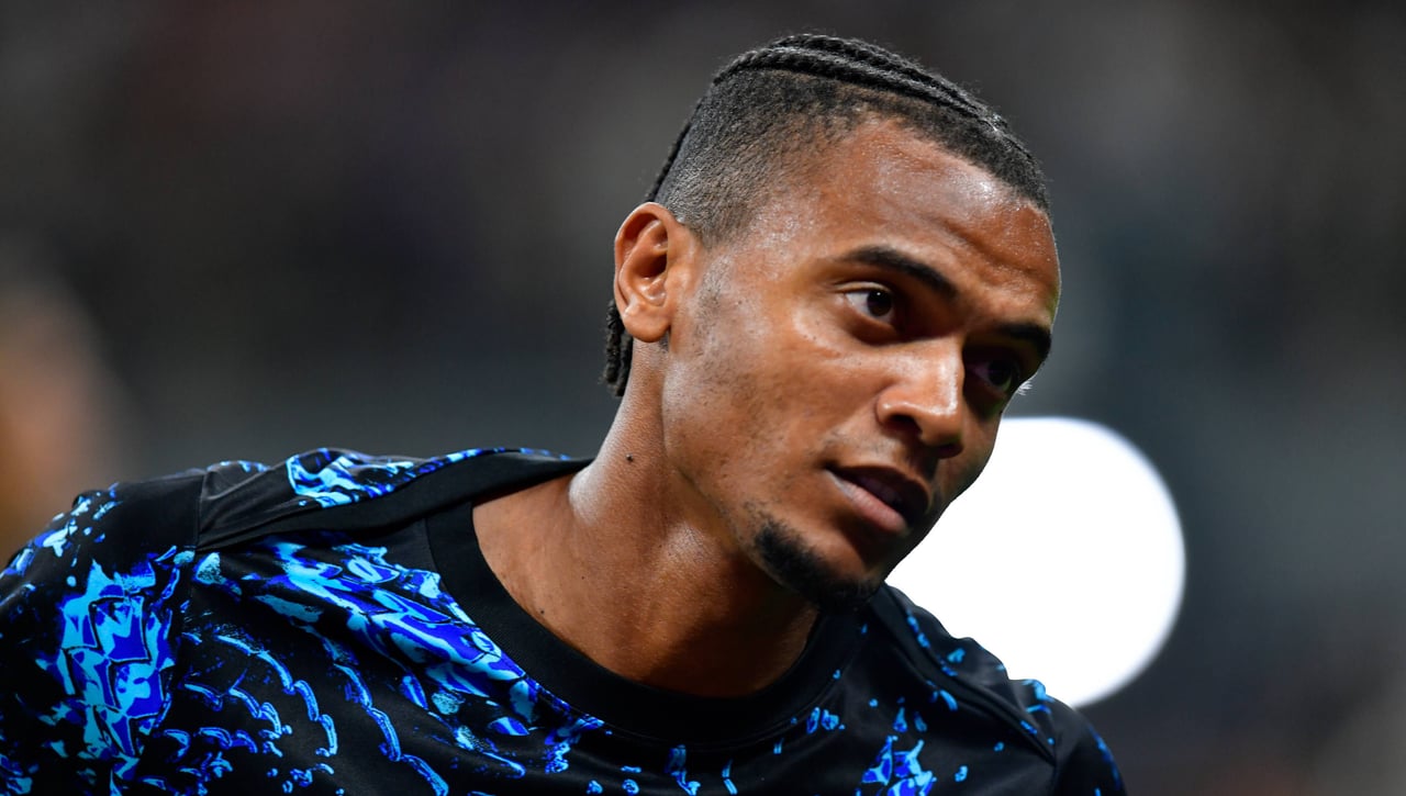 El Inter de Milán decide ejecutar la opción de compra de Akanji