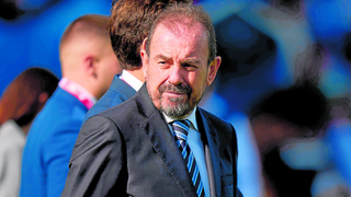 Palo de Ángel Torres al Cádiz