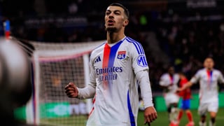 Mikautadze, entre los ofrecimientos de postín para la delantera del Betis