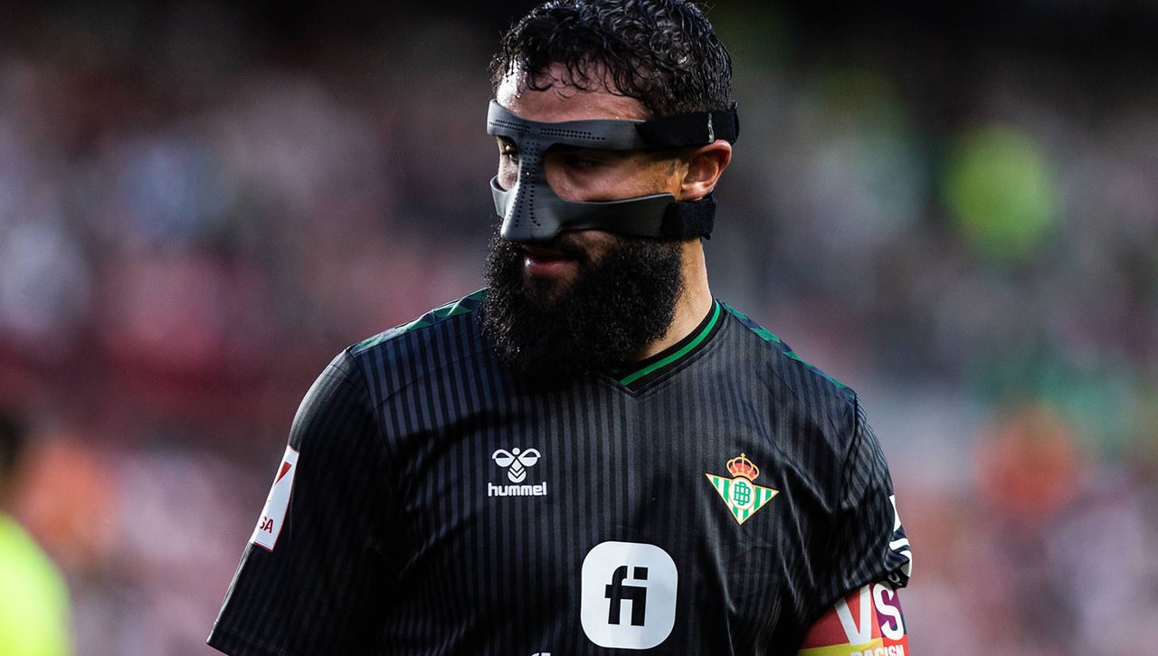 Denuncian un gesto racista a Fekir  