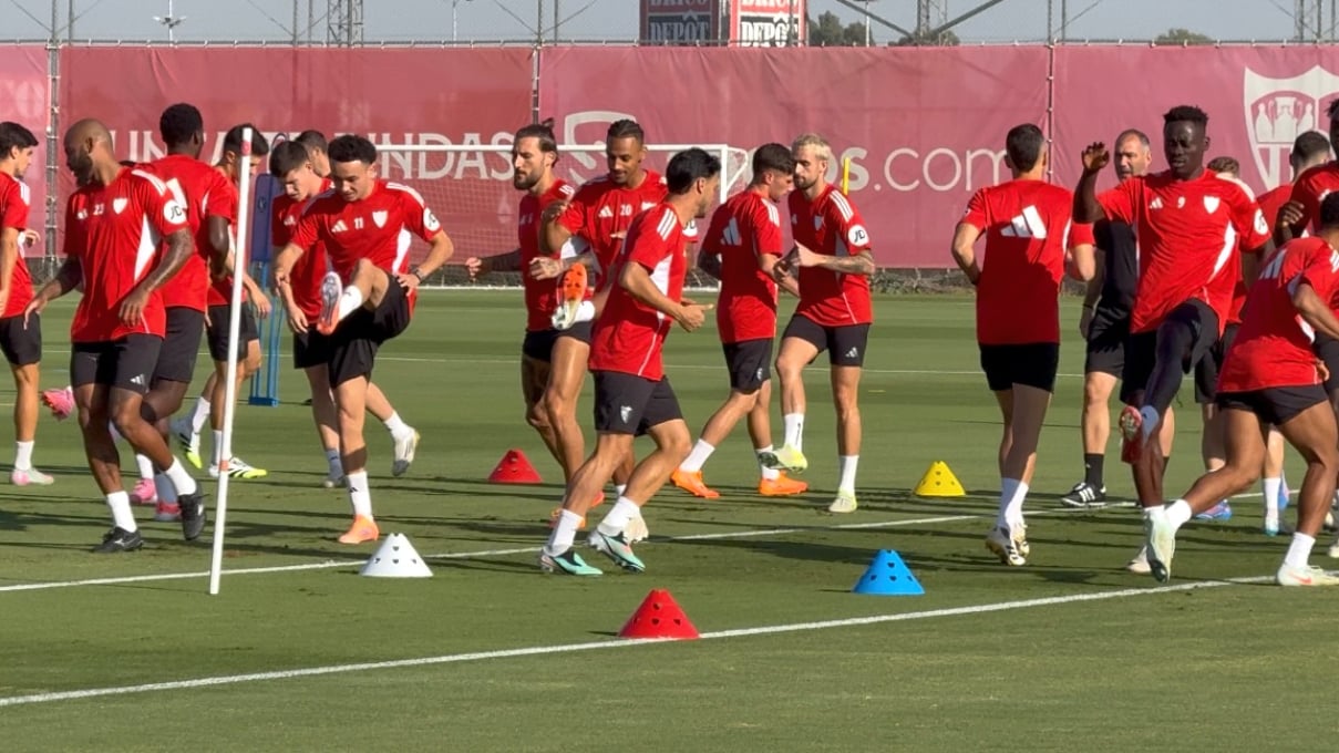 Dos ausencias marcan la sesión del Sevilla FC
