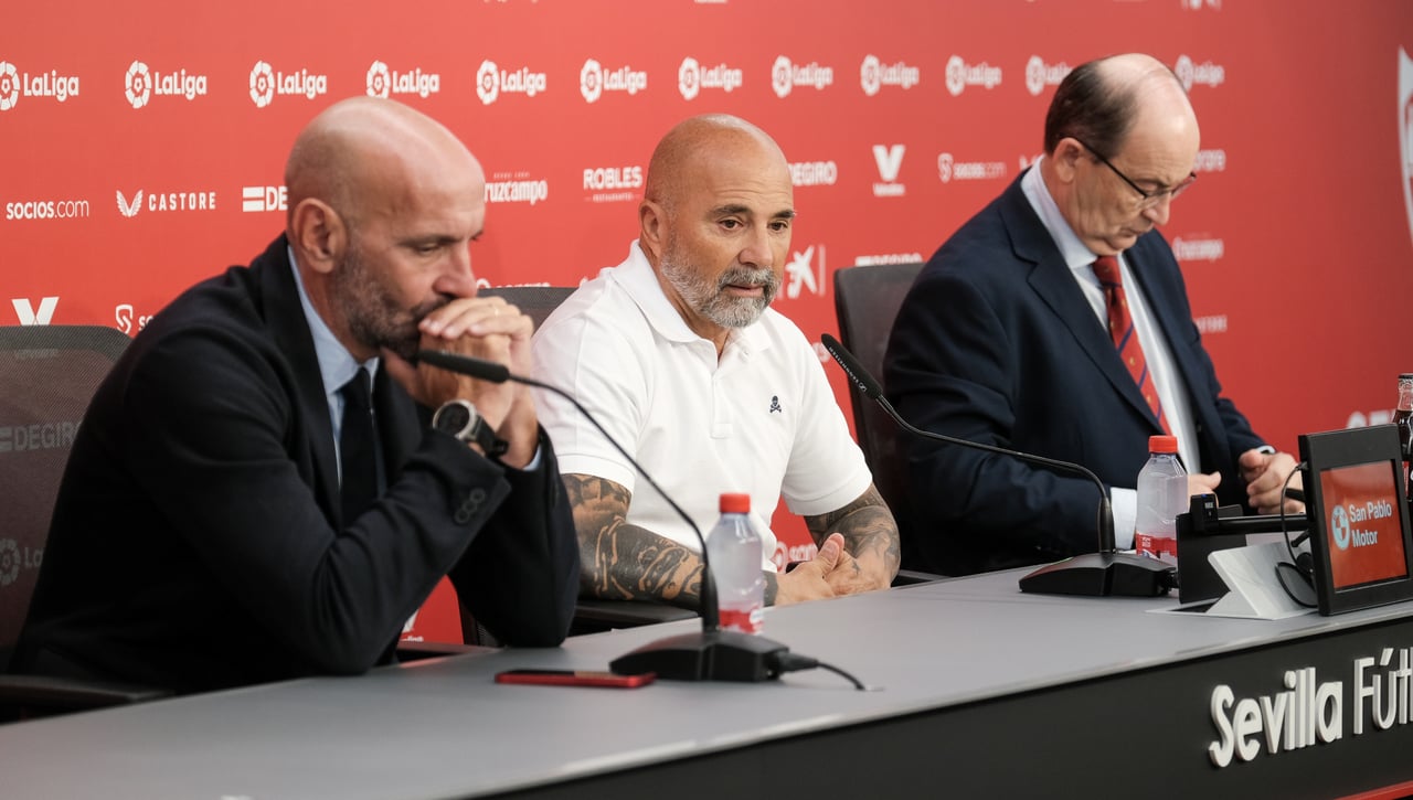 El futuro del banquillo del Sevilla, a debate: Sampaoli, Castro, Monchi, Del Nido... así palpitan los protagonistas