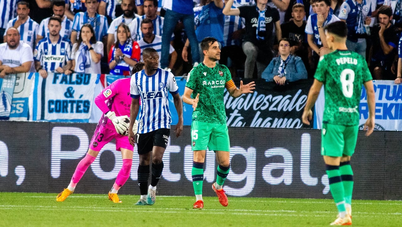 Alavés o Levante subirán a Primera en el Ciutat de Valencia