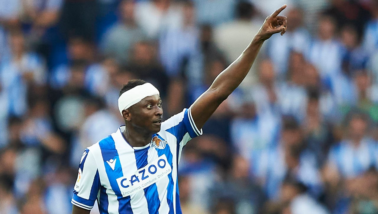 La decisión de Umar Sadiq que puede alterar los planes de la Real Sociedad en enero