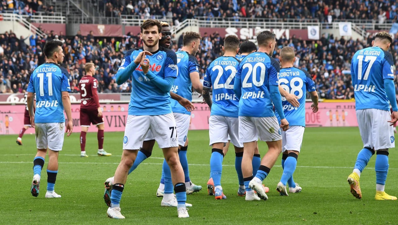 "El Sevilla fue del que más cerca estuvo Kvaratskhelia, pero Monchi lo rechazó"