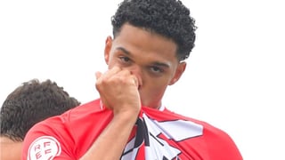 Pendientes de Etienne Eto'o: una oportunidad de mercado