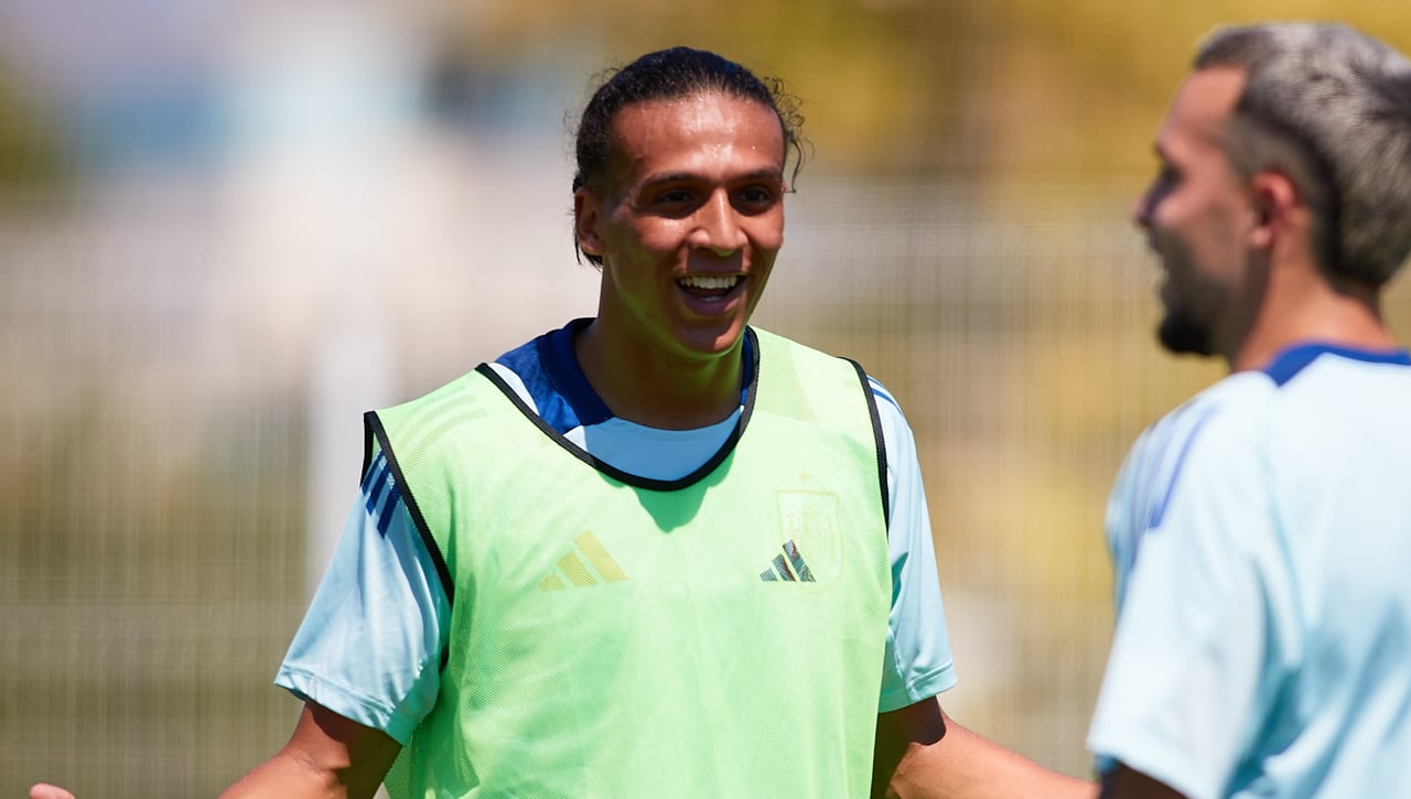 Yanis Senhadji rectifica y apuesta fuerte