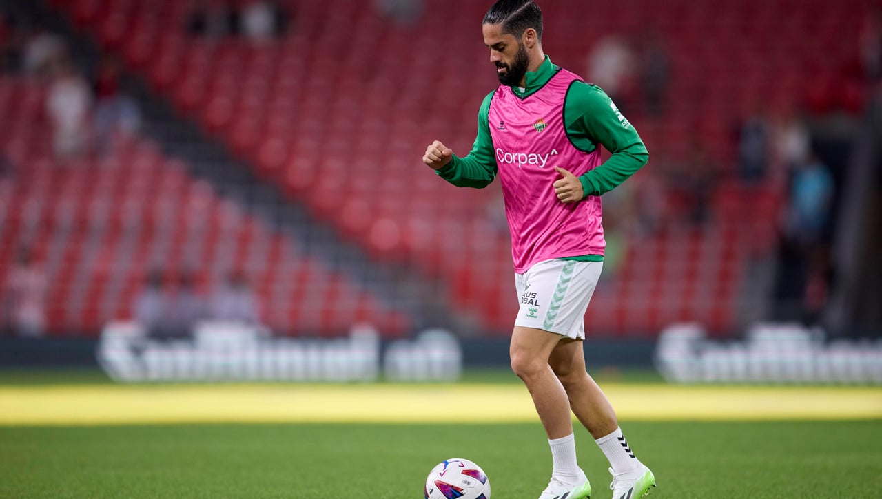 Isco Alarcón, protagonista por partida doble en el entrenamiento del Betis