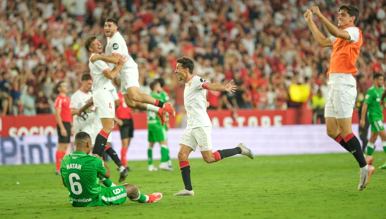 "Del Nido Carrasco sólo dice tonterías y Jesús Navas debió regañarles" 