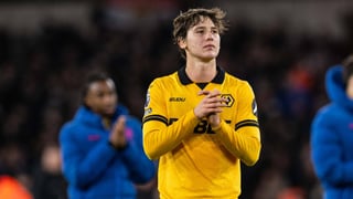 El Wolverhampton mete presión al RC Celta con Fer López