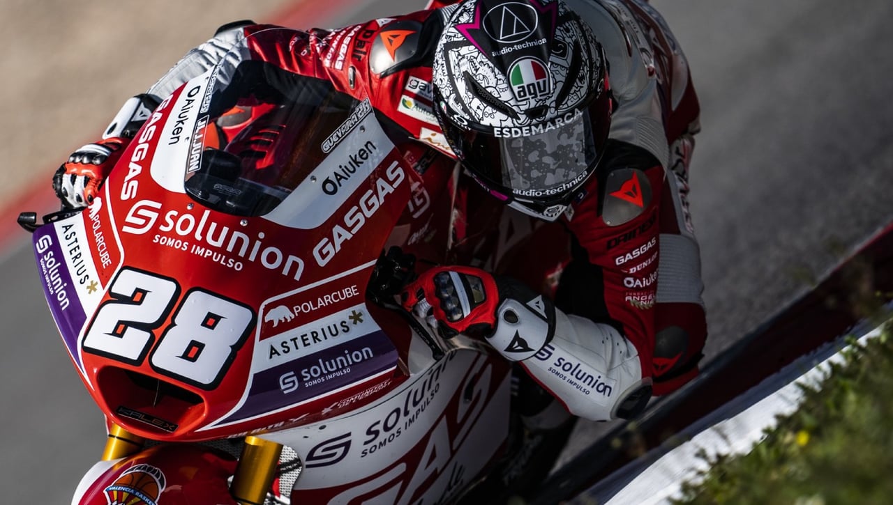 Comienzo de pesadilla para Izan Guevara en Moto2