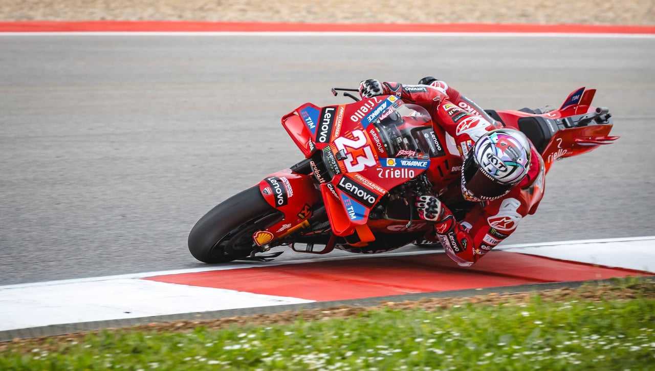 Portimao resucita a 'La Bestia' en un día negro para Marc Márquez