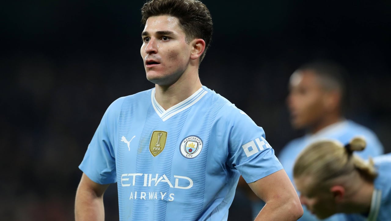 Reunión clave para el fichaje de Julián Álvarez