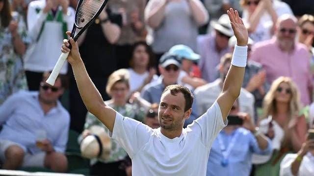 Un descuido lo privó de Roland Garros, ahora hace historia en Wimbledon