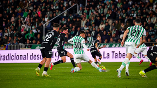 Córdoba y Málaga dejan a un lado el fútbol ante la tragedia en Adamuz