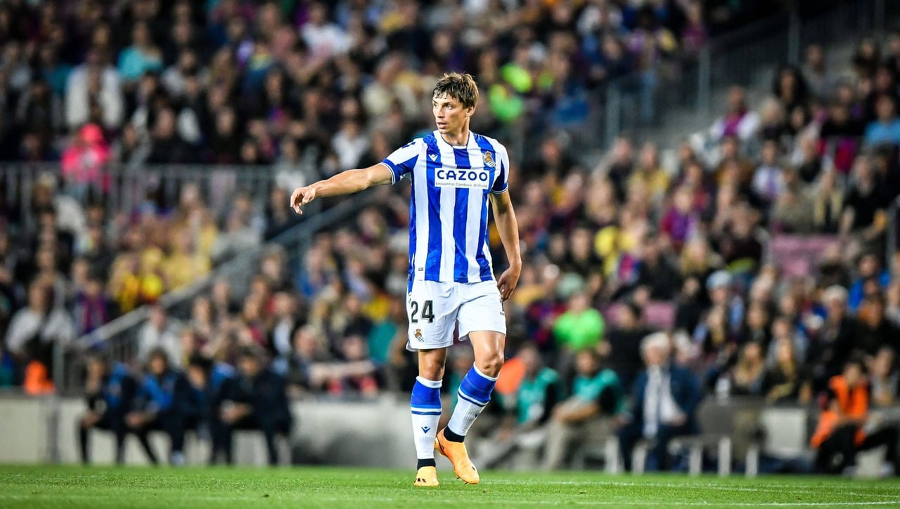 Le Normand 'salva' a la Real Sociedad y gana enteros frente a Koundé y Araujo