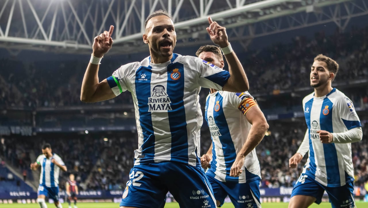 Pelea por el fichaje de Martin Braithwaite 