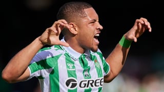 Vitor Roque, gol y lesión 