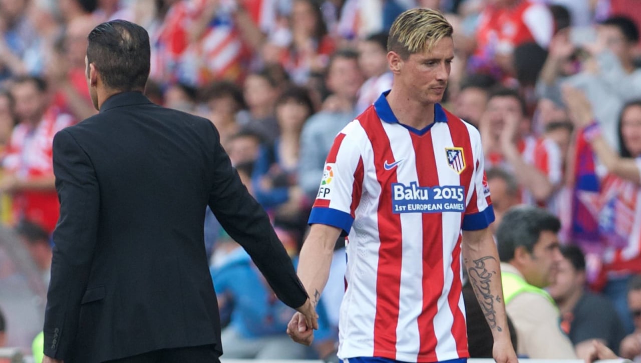 Fernando Torres señala a Simeone