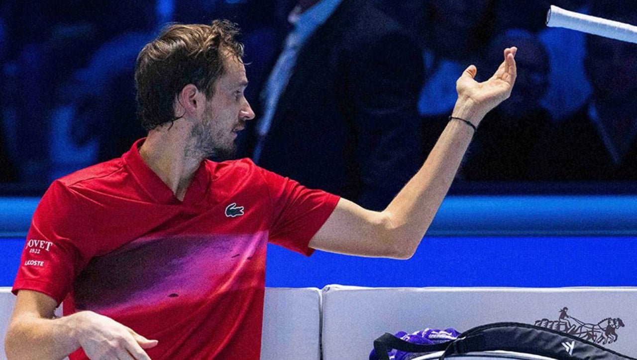 Medvedev monta un lío en su estreno en las ATP Finals