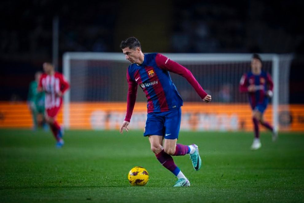 Araujo, Gundogan y Lewandowski viajan a Amberes