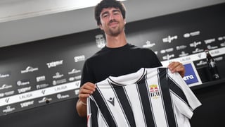 El Valencia decide el futuro de Hugo González