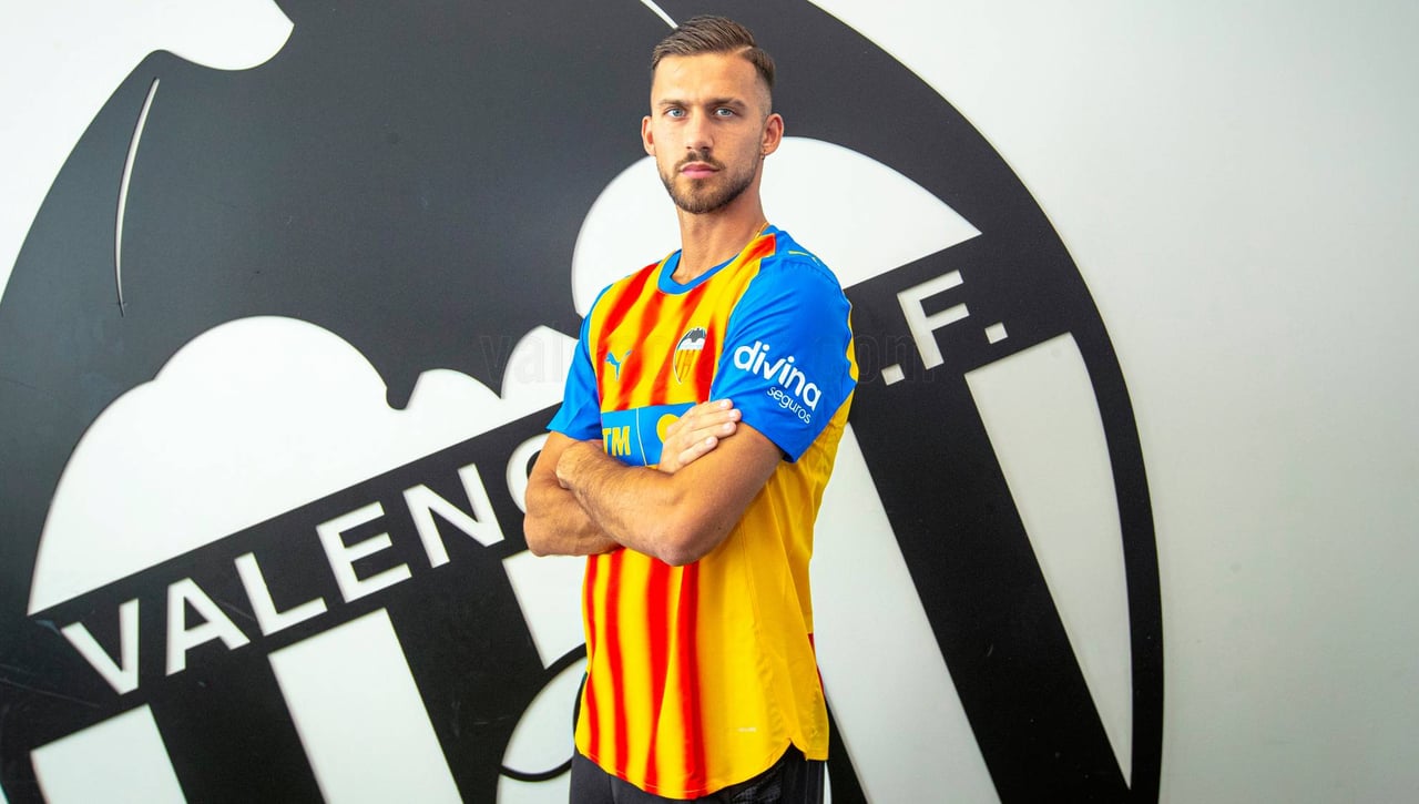 Copete rompe su silencio tras fichar por el Valencia