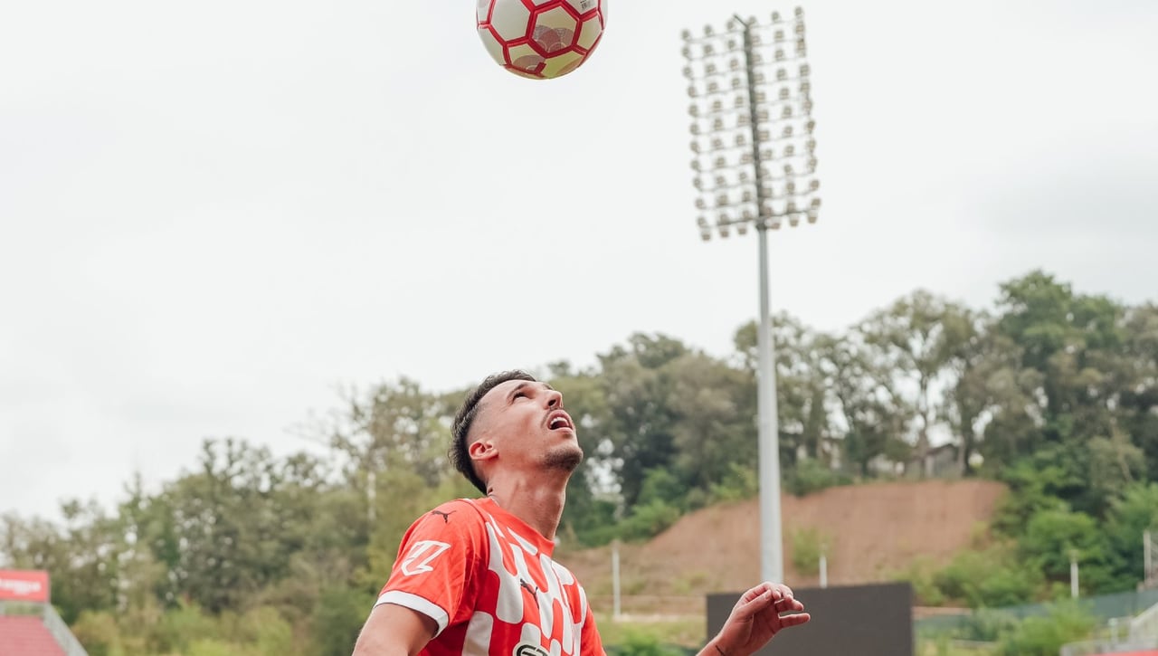 Miovski llega al Girona para cumplir un sueño