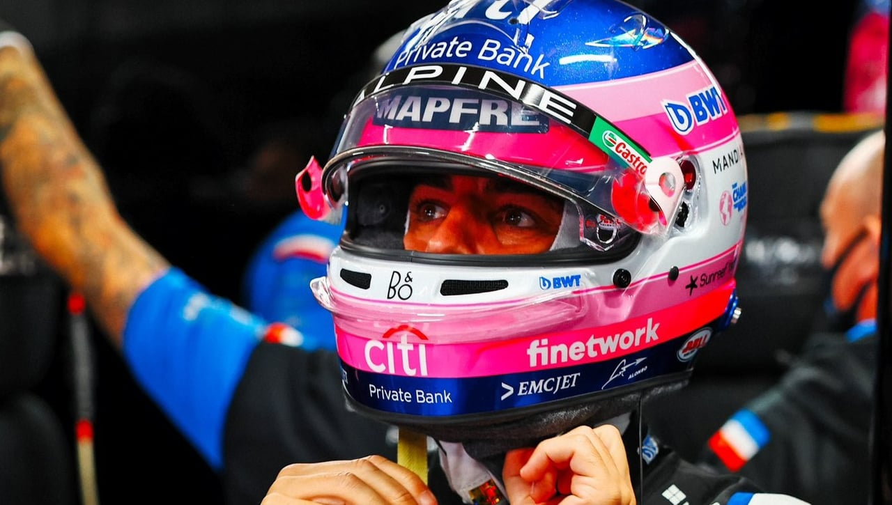 La sonrisa de Alonso, que saldrá séptimo en Suzuka: "El tiempo está cambiante, podemos arriesgar"