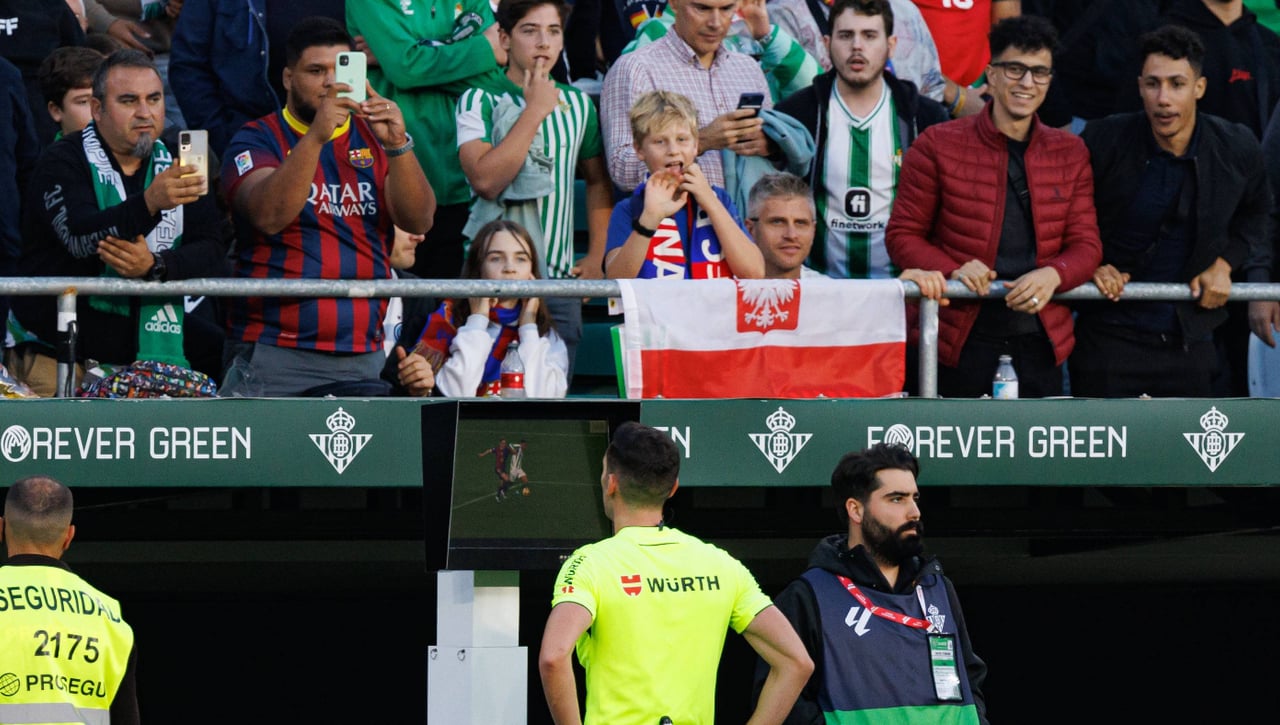 Betis - Barcelona: horario, canal y dónde ver hoy en TV y online el partido de la jornada 15 de la LaLiga EA Sports