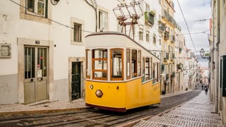Tragedia en Portugal con varios muertos en Lisboa al descarrilar su clásico funicular