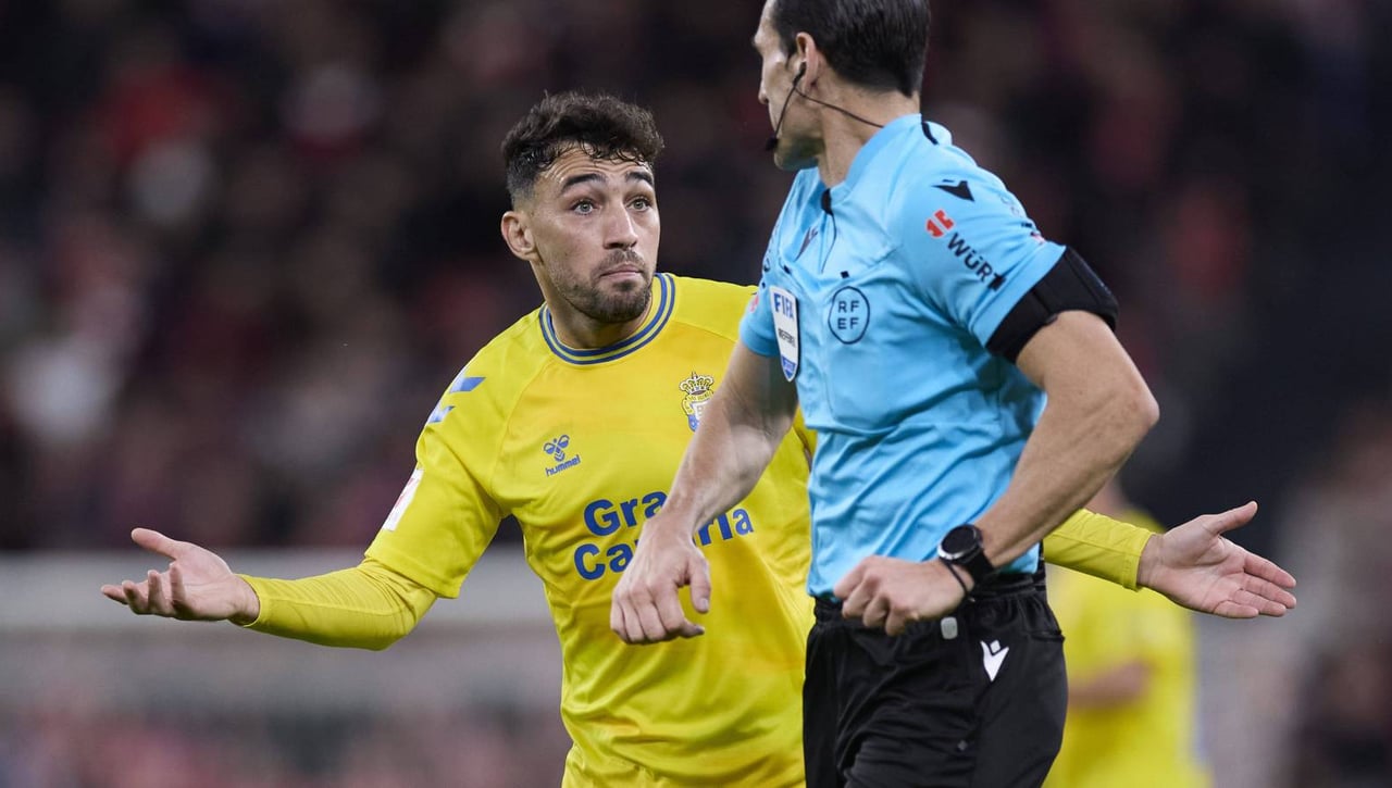 Las Palmas despide y libera a seis jugadores