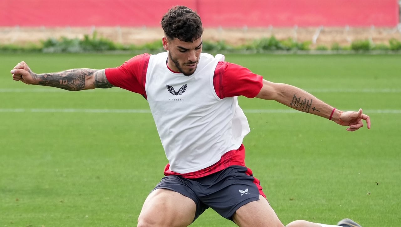 Se espera una llamada por Isaac Romero