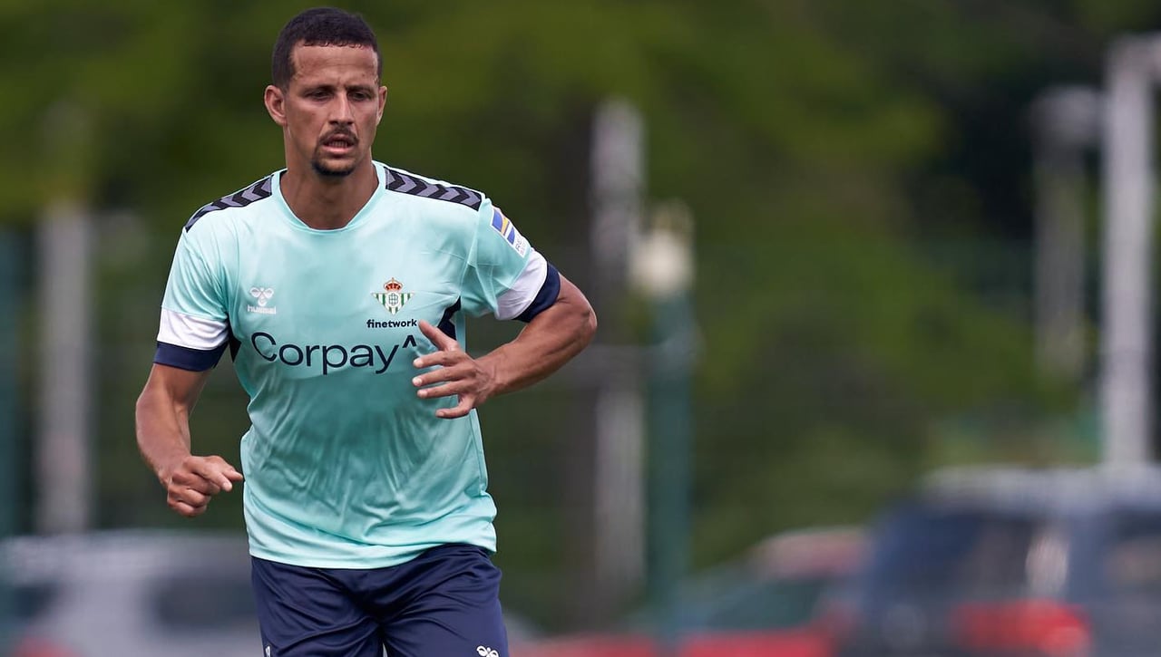 Betis y West Ham avanzan en el traspaso de Luiz Felipe
