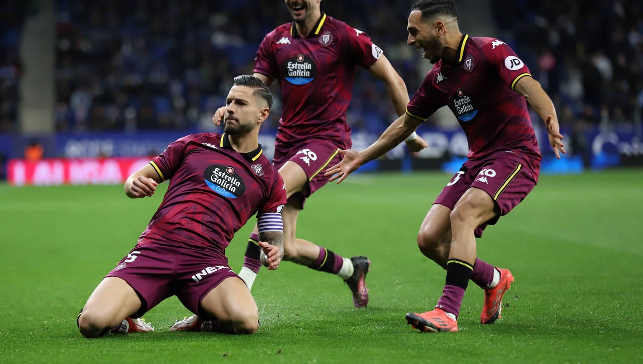 Plantilla completa del Real Valladolid en la temporada 2024/25. Todos los jugadores y entrenador del equipo pucelano