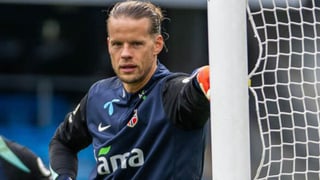 Nyland se desquita de su suplencia en el Sevilla y Gudelj se queda fuera