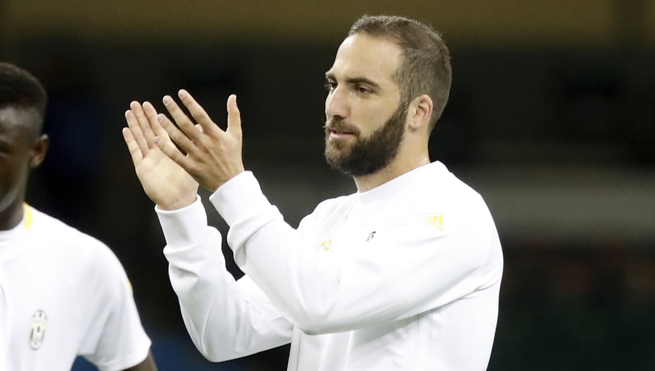 Gonzalo Higuaín anuncia que deja el fútbol